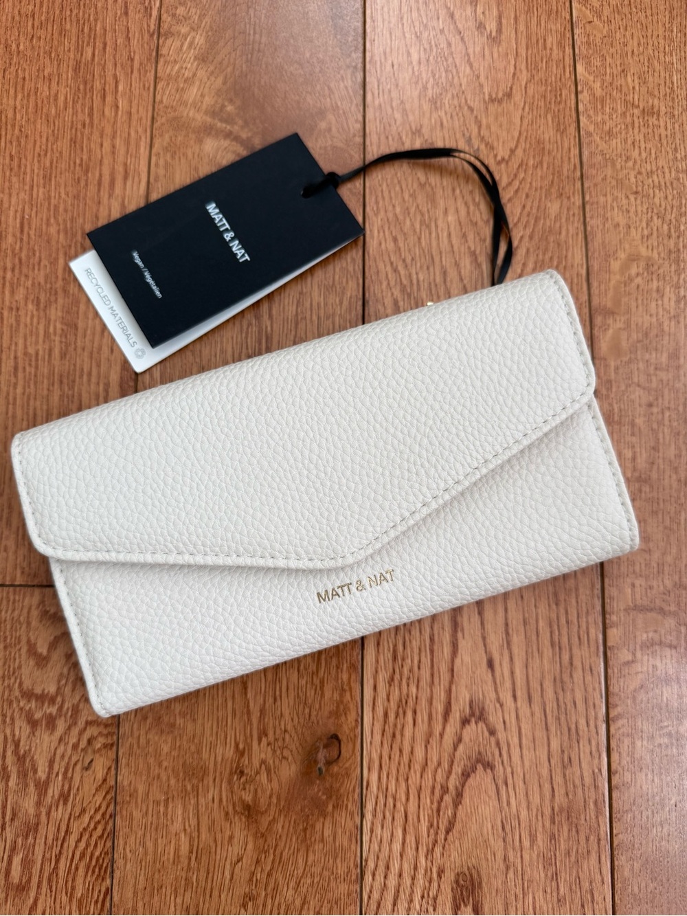 Matt & Nat Raye Vegan Wallet, Oat colour, NWT Jilly Box